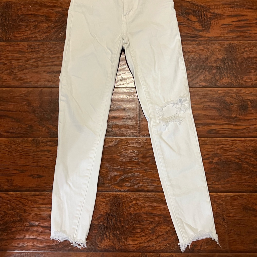 Levi's Women's High Rise Jeans - White